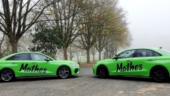 Fahrschulwagen 2 mal Audi von der Seite